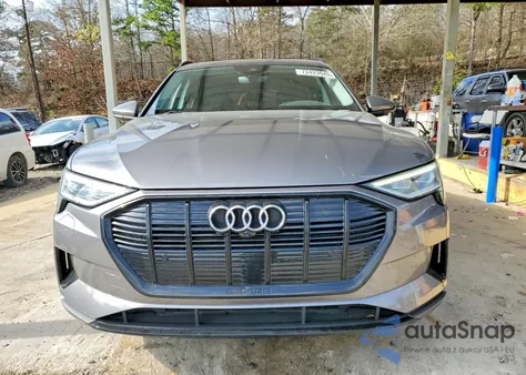 2021 Audi E-Tron Premium Plus из США, поврежденный, VIN WA1LAAGE7MB015987
